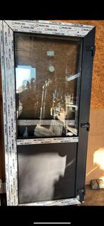 Nieuw kunststof garage deur / kozijn, Doe-het-zelf en Verbouw, Kozijnen en Schuifpuien, Kunststof, Ophalen of Verzenden, Zo goed als nieuw