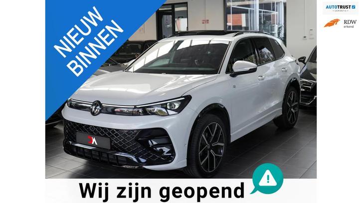 Volkswagen TIGUAN 1.5 eTSI 3*R-Line Business full Massage/Pa, Auto's, Volkswagen, Bedrijf, Te koop, Tiguan, 360° camera, ABS, Achteruitrijcamera