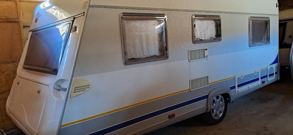 Caravan Bürstner Fun 455 TS, Caravans en Kamperen, Rondzit, Particulier, Schokbreker, Bürstner