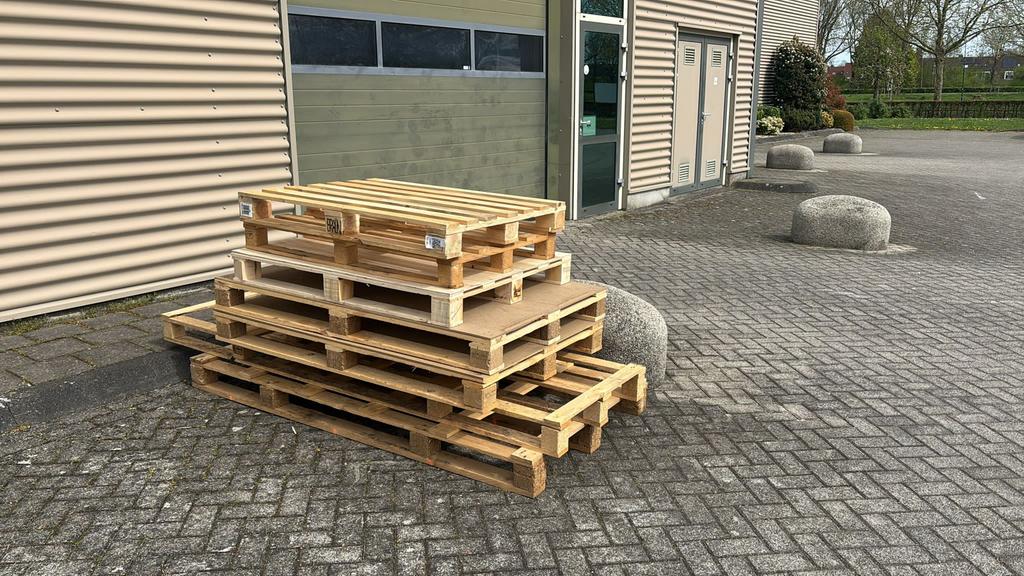 Pallets gratis af te halen, Doe-het-zelf en Verbouw, Hout en Planken, Ophalen, Zo goed als nieuw, 50 mm of meer, Pallet