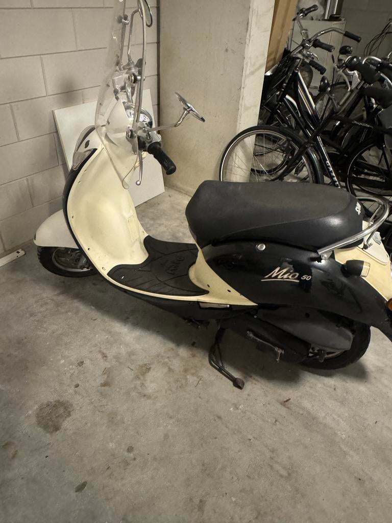 Sym Mio Snor Scooter, Fietsen en Brommers, Scooters | SYM, Mio, Gebruikt, Ophalen of Verzenden, Benzine