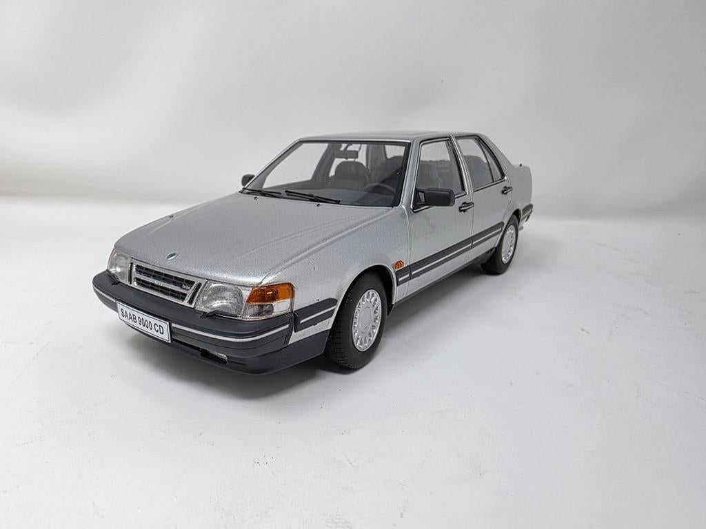 Saab 9000 CD 1990 1:18 in OVP, Ophalen of Verzenden, Zo goed als nieuw, Overige merken
