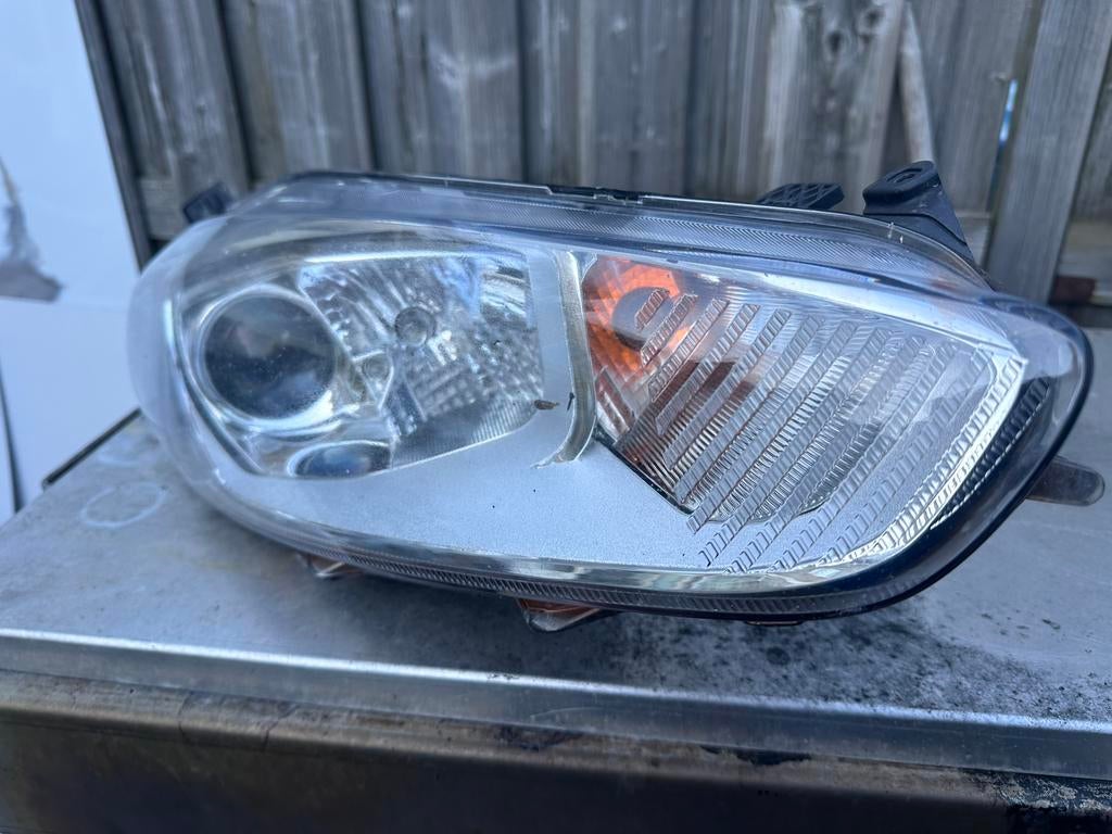 Ford Fiesta koplamp rechts, Ophalen of Verzenden, Ford