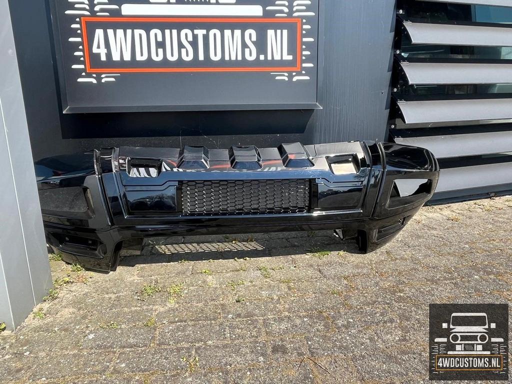 voorbumper TOYOTA LANDCRUISER VA 2021, Auto-onderdelen, Ophalen, Gebruikt, -, Voor