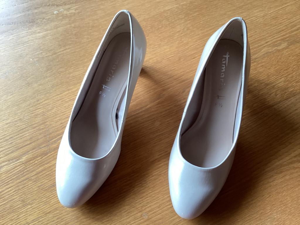 Schoenen Pumps dames grote maat 42, Ophalen, Zo goed als nieuw, Beige, Schoenen