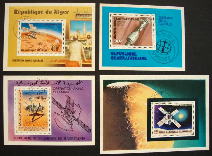 - 770 - 4 Blokjes met Ruimtevaart / Satelieten., Postzegels en Munten, Postzegels | Thematische zegels, Gestempeld, Overige thema's