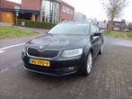 Skoda Octavia Combi 1.6 TDI Greentech Style Business, Auto's, Skoda, Gebruikt, Euro 6, 4 cilinders, Zwart