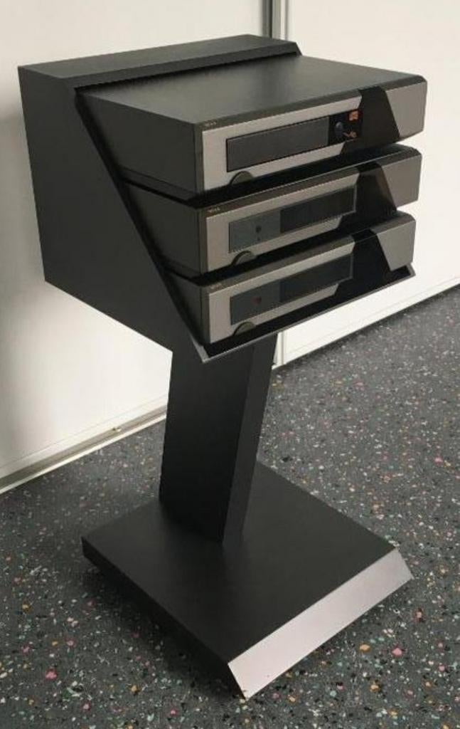 GEZOCHT! Quad 6 serie meubel., Ophalen of Verzenden, Overige merken