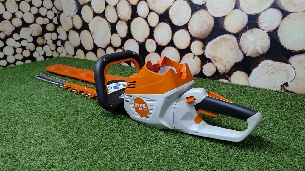 ZEER NETTE Stihl HSA 100 Accu Heggenschaar - BODY, Ophalen of Verzenden, Zo goed als nieuw, Accu, Stihl