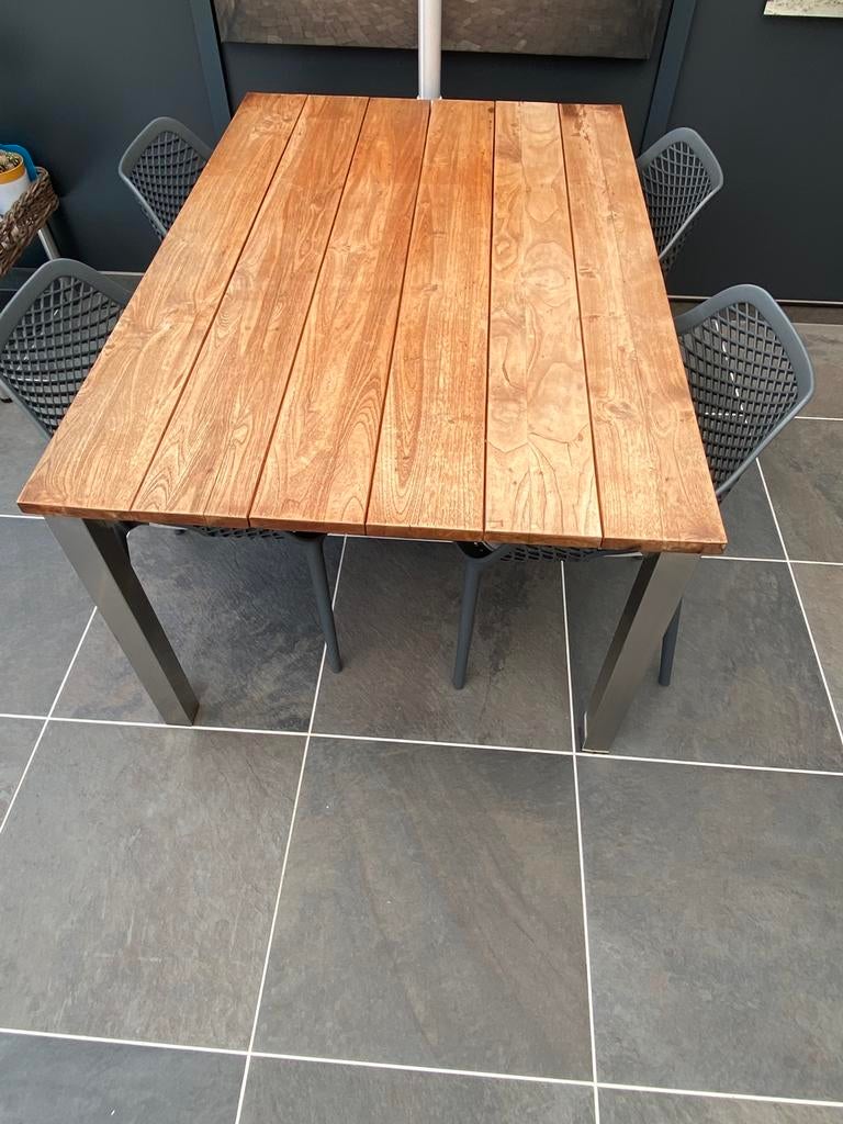 Tuintafel en 4 stoelen, Ophalen, Zo goed als nieuw, Rechthoekig, Teakhout