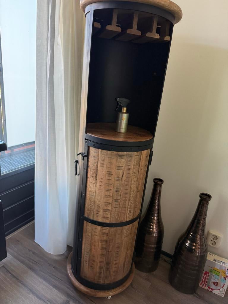 Eiken wijnkast op wielen - 160 cm hoog, Gebruikt, 15 tot 25 flessen, Ophalen of Verzenden, 75 cm of meer