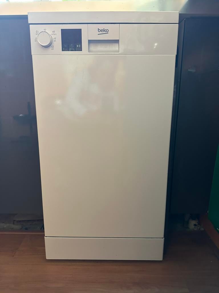 Vaatwasser Beko klein formaat z.g.a.n., Witgoed en Apparatuur, Ophalen, Zo goed als nieuw, Minder dan 85 cm
