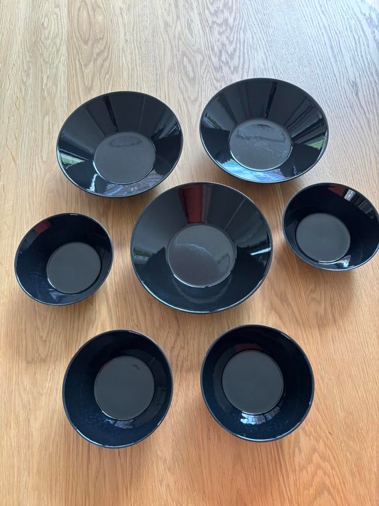 Iittala Teema zwart, Gebruikt, Ophalen of Verzenden, Bord(en), Overige stijlen