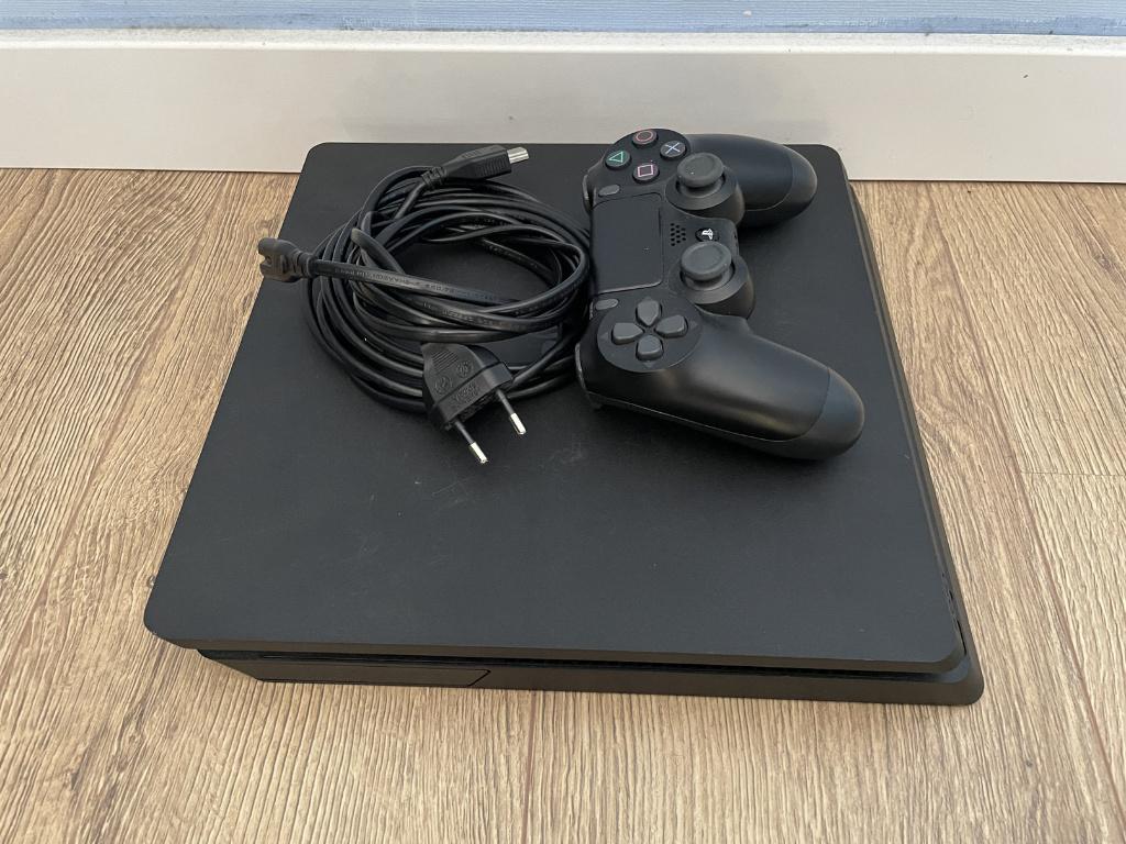 PlayStation 4 Slim firmware 9.00, Spelcomputers en Games, Met games, Ophalen of Verzenden, Zo goed als nieuw, 1 TB
