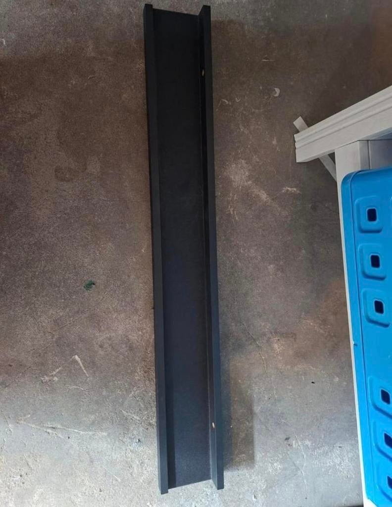 Zwarte wandplank - Strak en functioneel design, Ophalen, Gebruikt