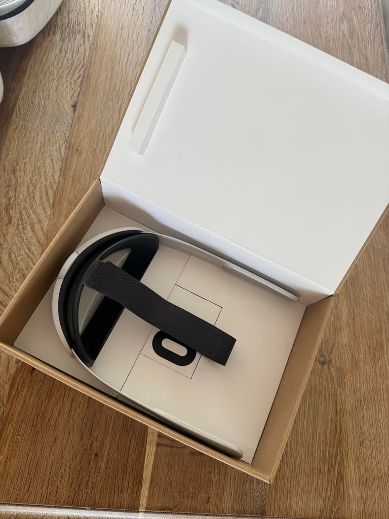 Meta Quest 2 VR-headset elite strap draagtas, Spelcomputers en Games, Virtual Reality, Zo goed als nieuw, Overige platformen, VR-bril