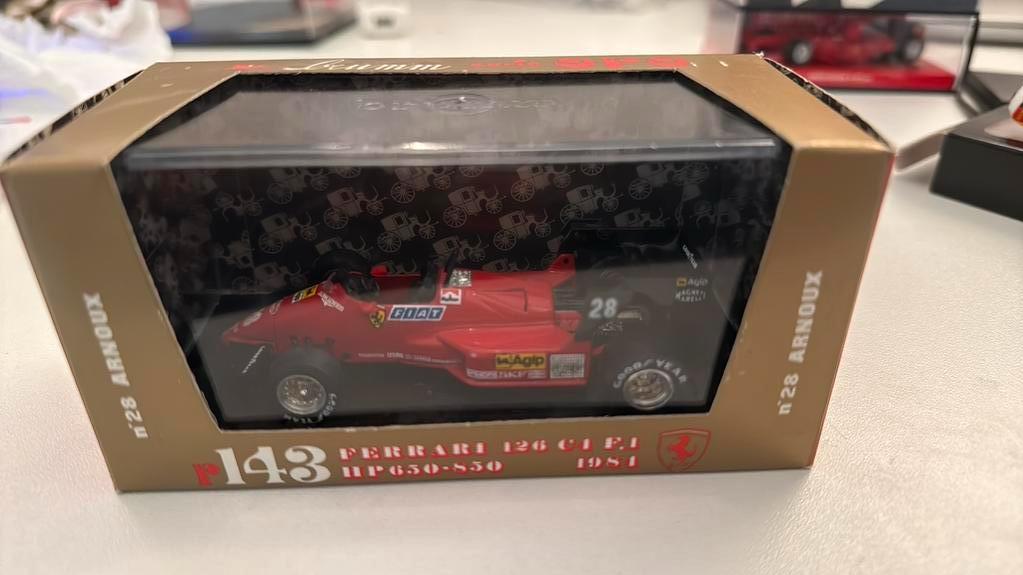 R.Arnoux Brumm Ferrari 126 C4 F1 1/43 serie d’oro, Hobby en Vrije tijd, Ophalen of Verzenden, Auto, Overige merken