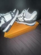 Louis Vuitton Schoenen - Inclusief doos! Kleur zwart met wit, Kleding | Heren, Ophalen of Verzenden, Zo goed als nieuw, Zwart
