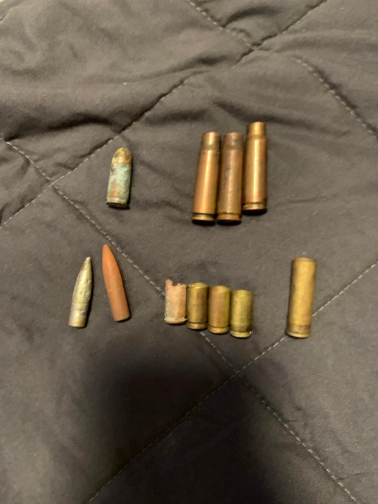 2 Kogels ww2 en hulzen, Ophalen of Verzenden, Overige soorten, Overige gebieden, Hulzen of Bodemvondsten