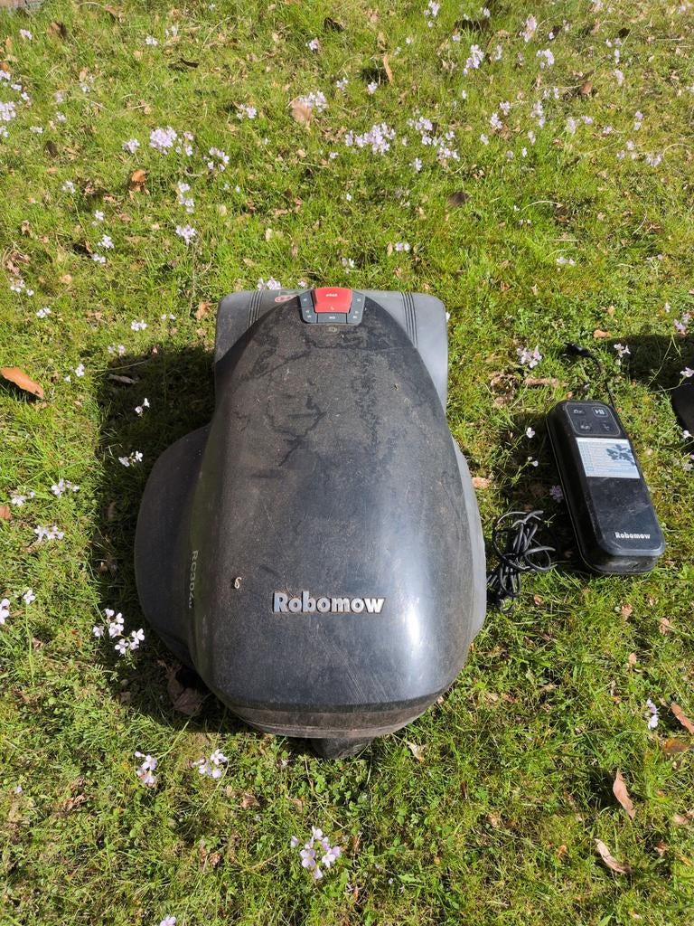Robomow robotmaaier RC304u, Tuin en Terras, Grasmaaiers, Ophalen, Gebruikt, Robomow, Minder dan 30 cm