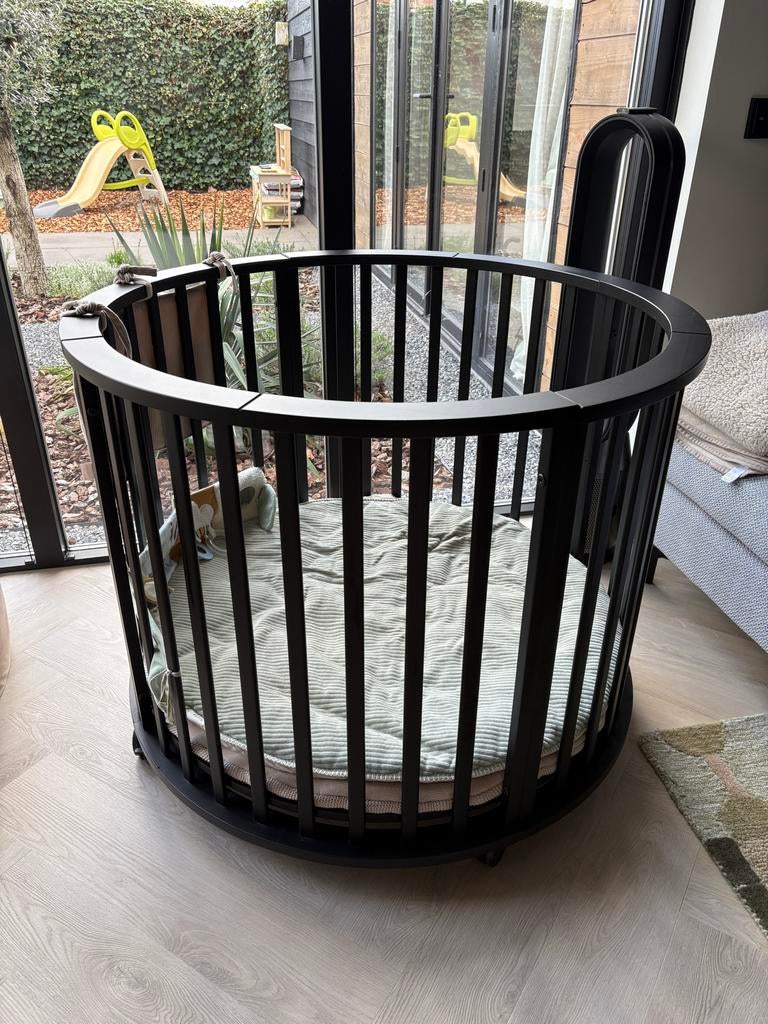Europa baby box rond zwart met accessoires, Ophalen, Zo goed als nieuw, Rond, Boxkleed