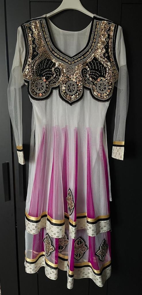 Pakistaans/Indiaas paarse kurta shalwaar kameez lehenga, Kleding | Dames, Ophalen of Verzenden, Zo goed als nieuw, Galajurk