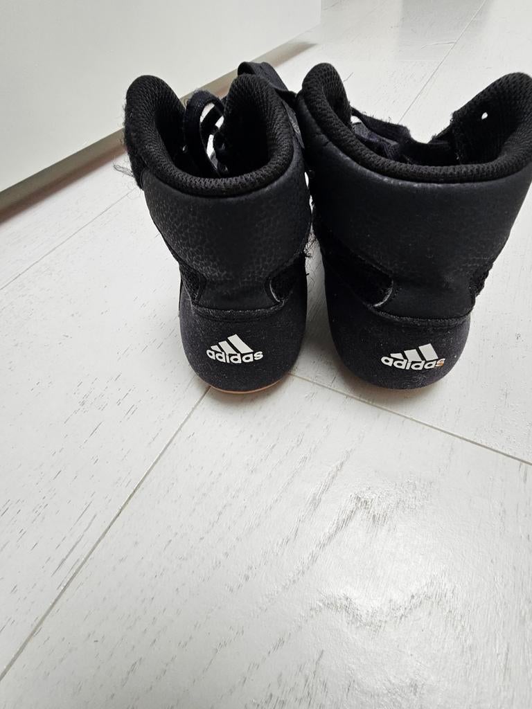 Adidas worstelschoenen maat 37,5 - zo goed als nieuw, Sport en Fitness, Vechtsporten en Zelfverdediging, Ophalen of Verzenden