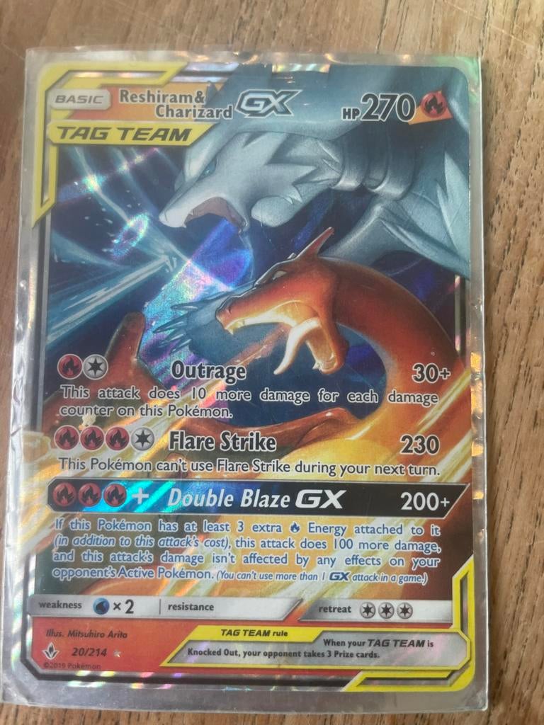 Pokémon kaart Reshiram & Charizard GX Tag Team, Hobby en Vrije tijd, Verzamelkaartspellen | Pokémon, Ophalen of Verzenden, Gebruikt