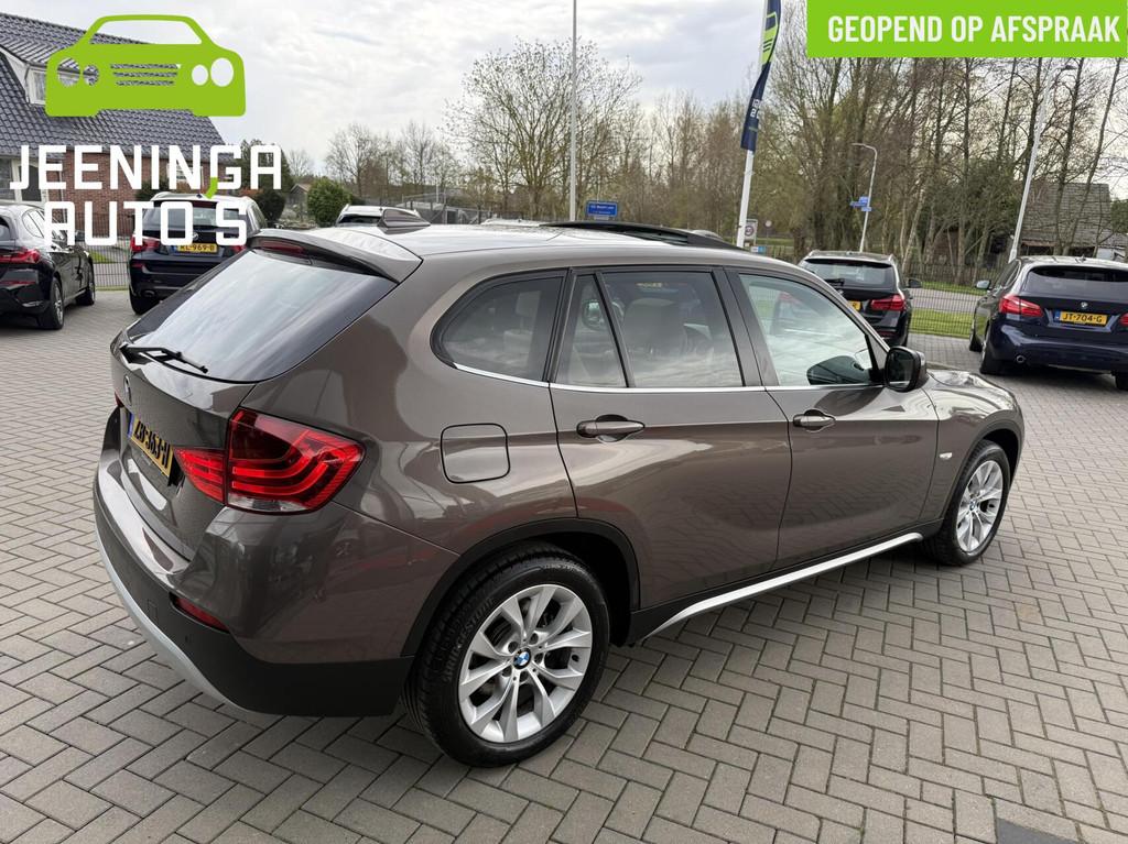 BMW X1 xDrive28i Executive|Leer|Camera|Pano|AfnTrekhaak|Stoe, Auto's, BMW, Euro 5, Gebruikt, Beige, 4 cilinders