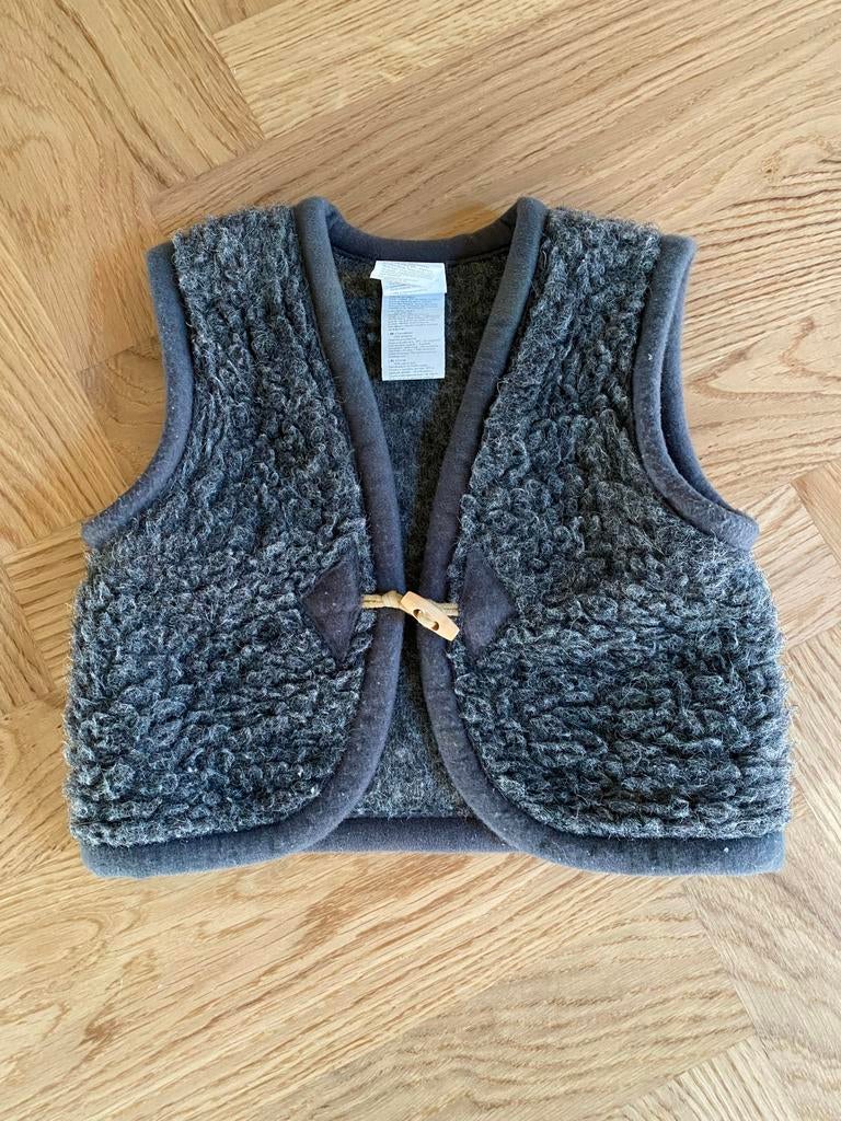 Alwero vestje antraciet maat 92-98, Ophalen of Verzenden, Zo goed als nieuw, Jongen of Meisje, Trui of Vest