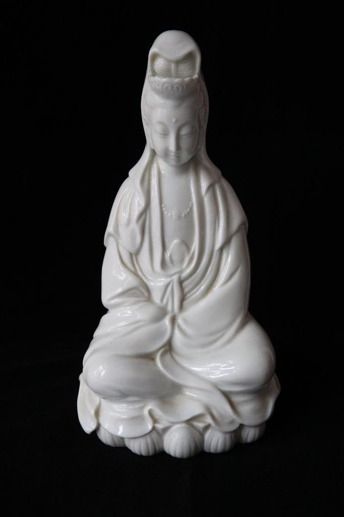 Vintage Blanc de Chine porseleinen beeld Kuan Yin, Ophalen of Verzenden