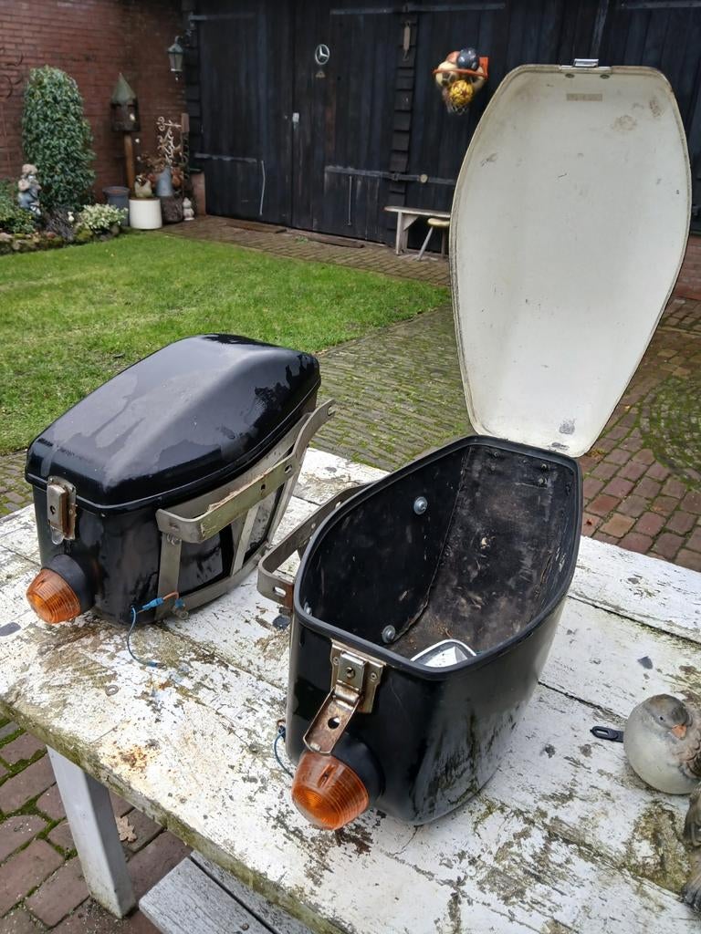2 koffers afkomstig van Honda CB 750 k6 bj 76, Motoren, Ophalen of Verzenden