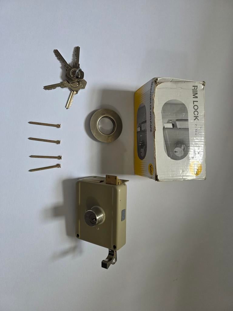 Yale Opbouwslot met Sleutels en Bevestigingsmateriaal, Ophalen of Verzenden, Nieuw, IJzer, Slot