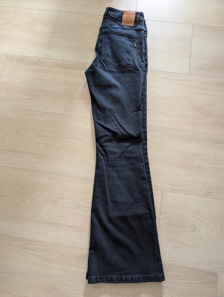 Kuyichi Jeans donkerblauw high waist flared W27/L32, Kleding | Dames, Spijkerbroeken en Jeans, Ophalen of Verzenden