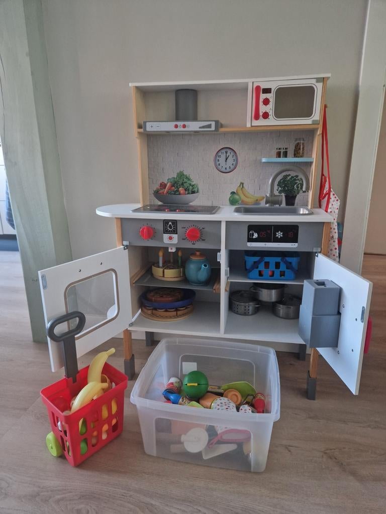 Speelgoed keuken inclusief keukengerei, Ophalen