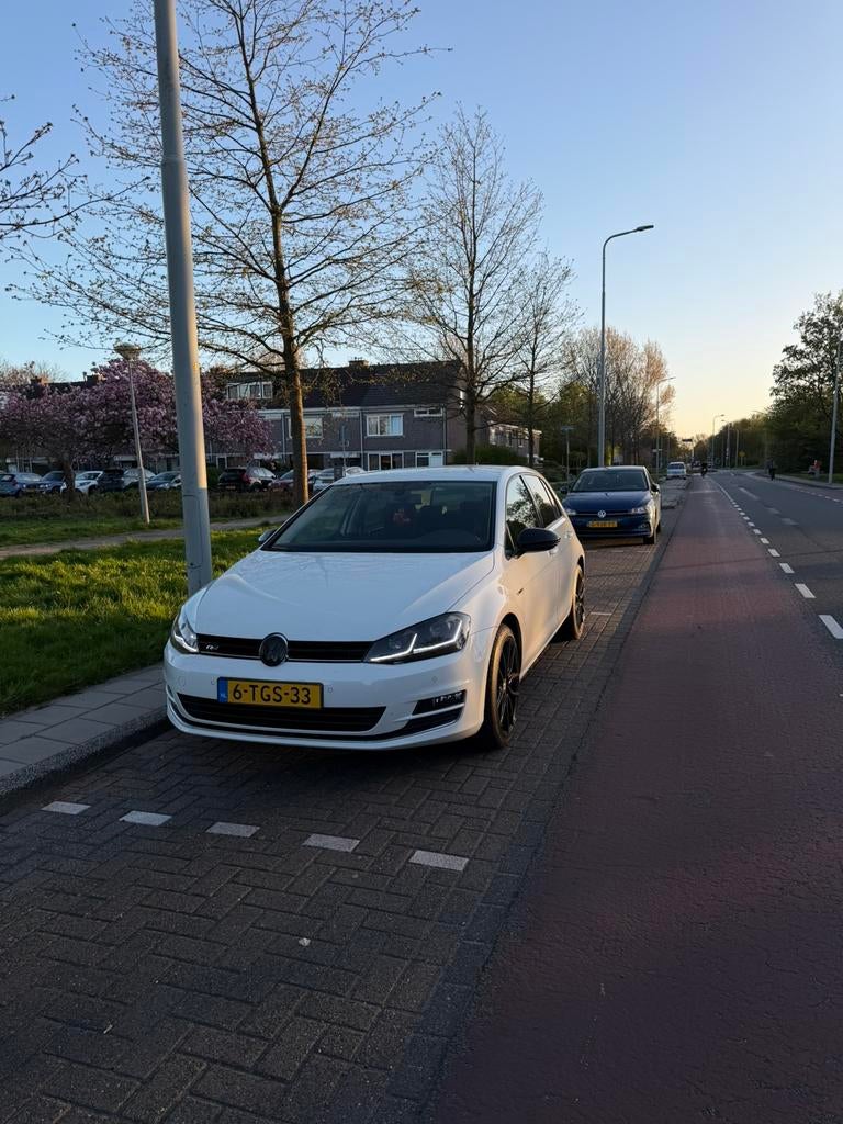 Volkswagen Golf 7 1.2 TSI Schakel Highline R-Line Look, Ophalen, Golfkar