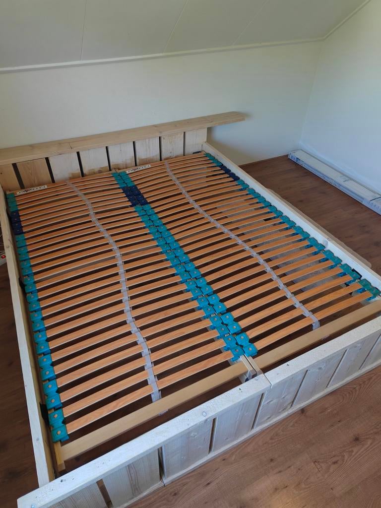 Twee lattenbodems 80x200 gratis af te halen in Emmen, Huis en Inrichting, Slaapkamer | Bedden, Ophalen, Gebruikt, Eenpersoons
