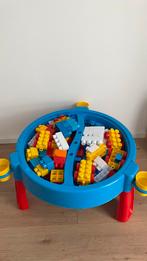 Speeltafel met lego, Ophalen, Zo goed als nieuw