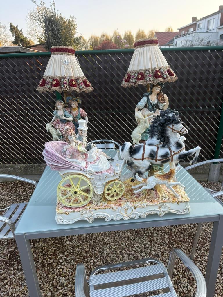 Porseleinen paarden met koets en lampen, Antiek en Kunst, Antiek | Porselein, Ophalen
