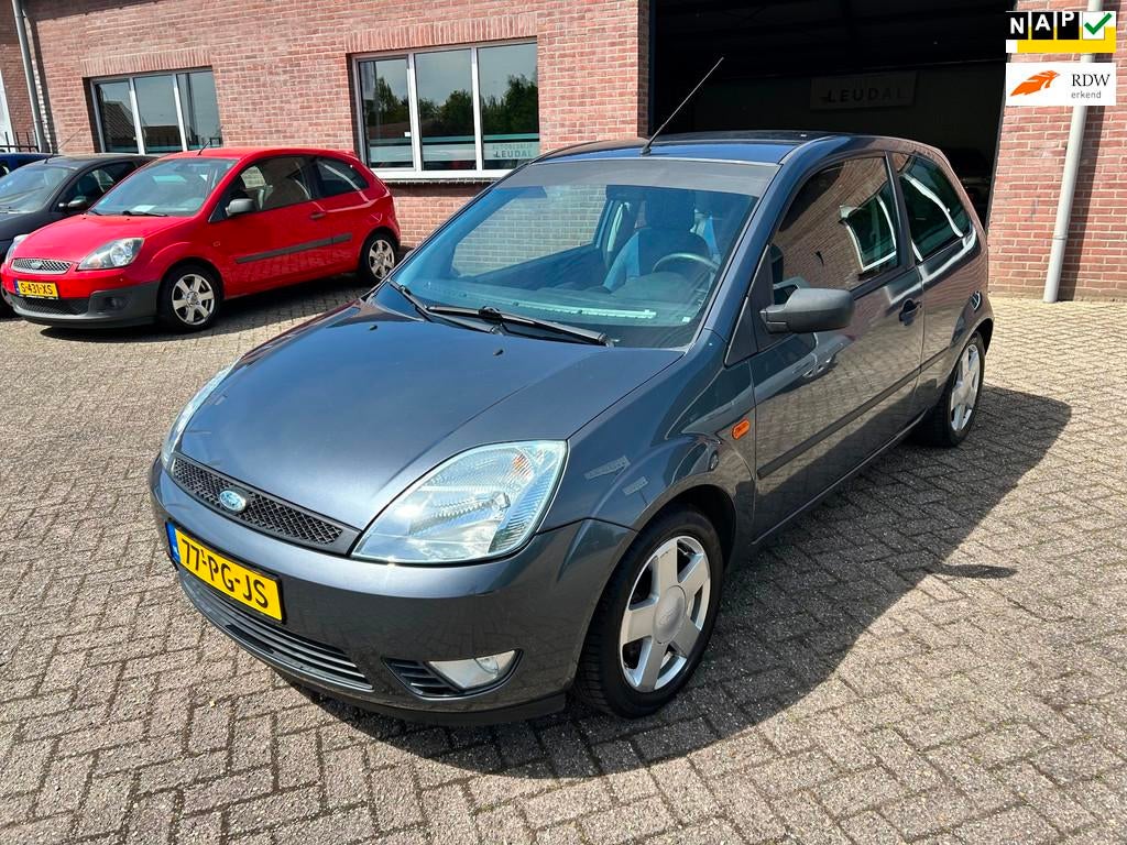 Ford Fiesta 1.3 Futura // Airco // APK 12-6-2027 !, 1299 cc, 4 cilinders, Origineel Nederlands, Bedrijf