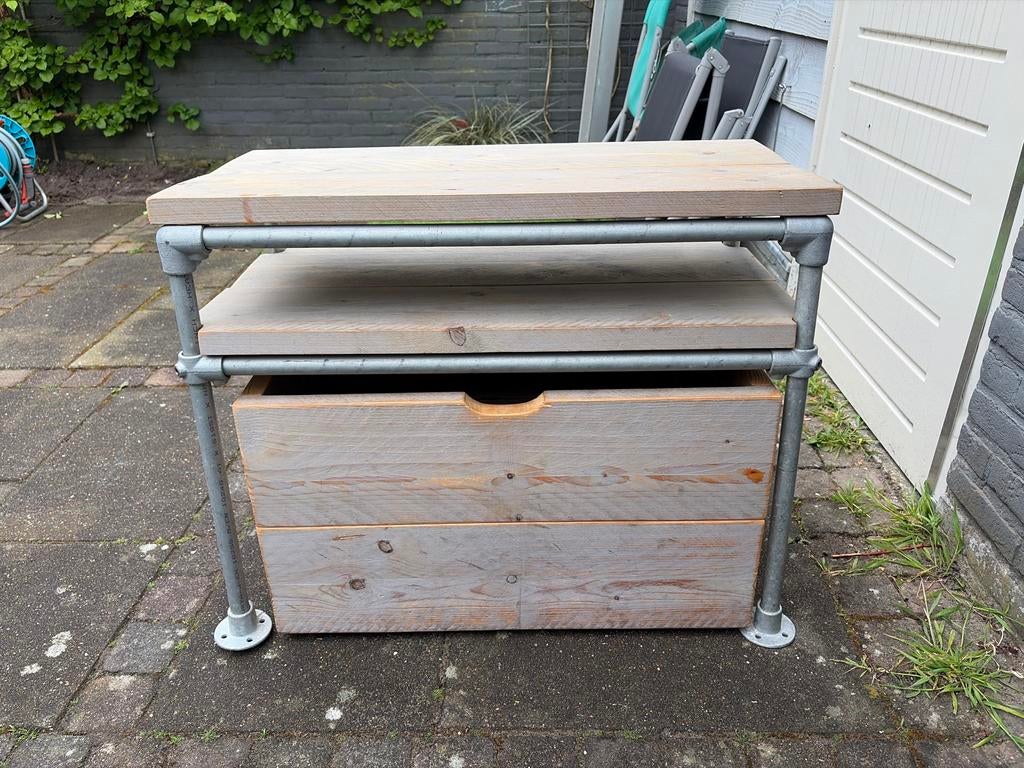 Schoenenkastje van steigerhout en buizenframe, Ophalen of Verzenden, Zo goed als nieuw