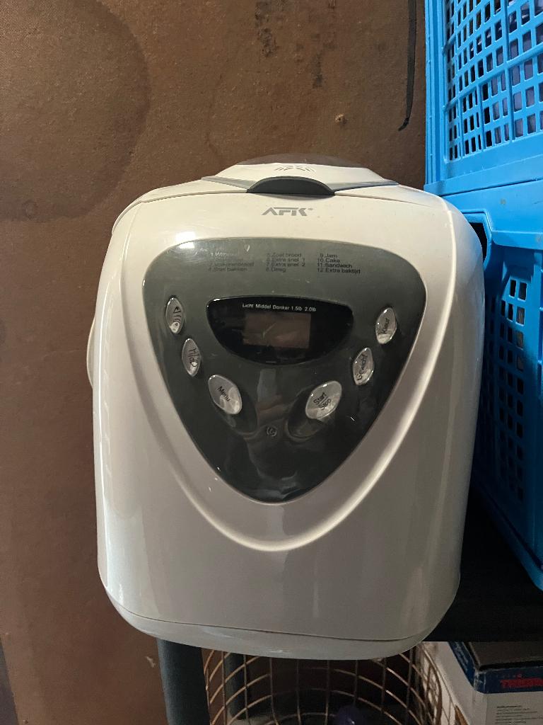 Broodbakmachine AFK, Witgoed en Apparatuur, Ophalen, Zonder timer, 400 tot 800 gram deeg, Gebruikt
