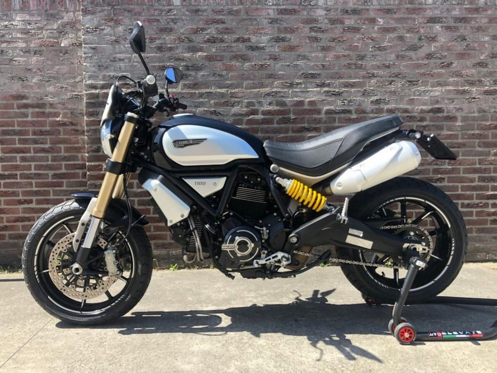 DUCATI SCRAMBLER 1100 (bj 2018), Motoren, DUCATI, 2 cilinders, 1098 cc, Motorrijbewijs A