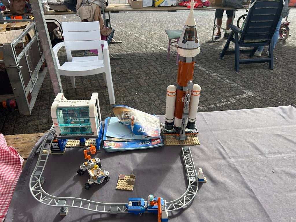 Lego City Ruimtevaart Raket en Basis met Voertuigen, Ophalen of Verzenden, Zo goed als nieuw, Overige merken
