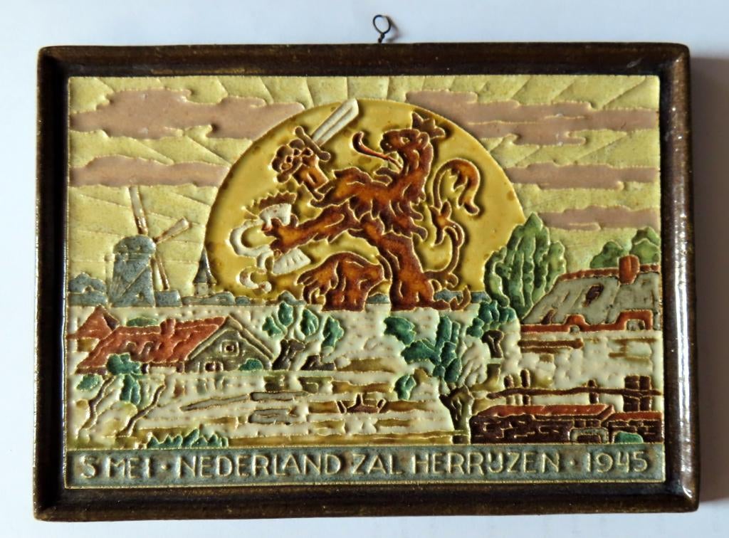 Koopje! Porceleyne Fles cloisonné tegel Nederland 1945, incl, Antiek en Kunst, Verzenden
