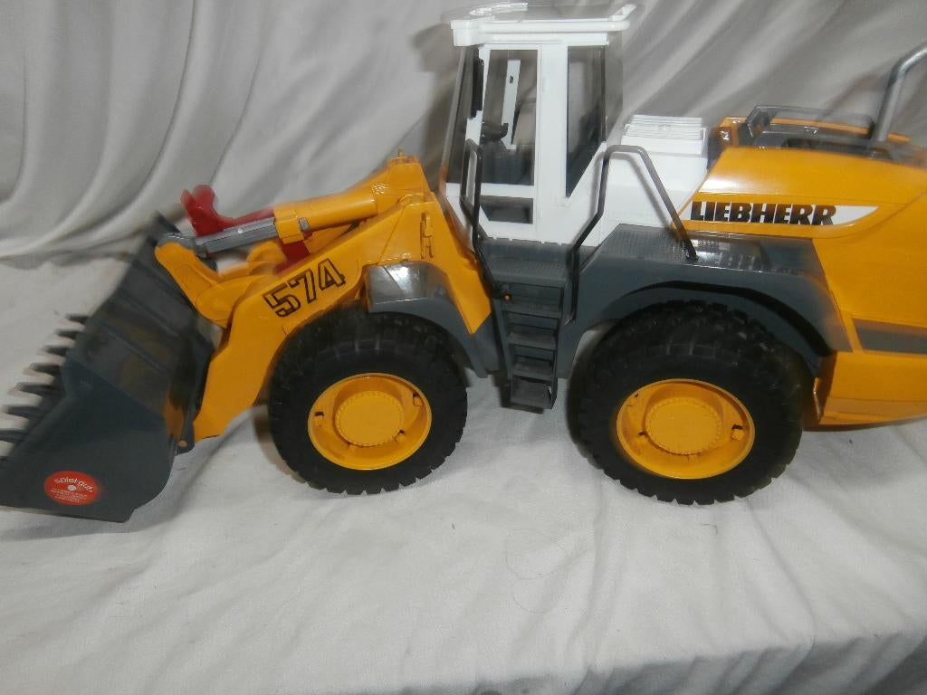 Bruder shovels en bulldozers, Ophalen, Zo goed als nieuw