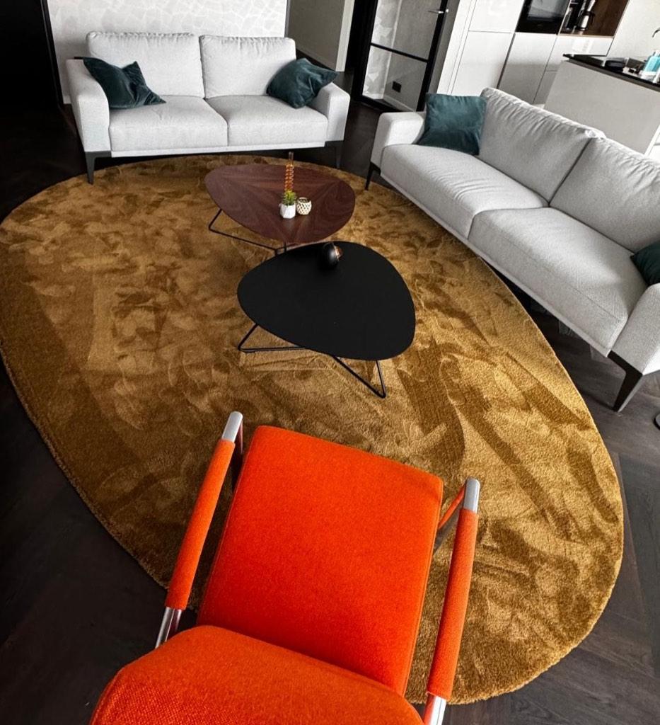Karpet Pebble/ovaal vorm, Huis en Inrichting, Stoffering | Tapijten en Kleden, Ophalen, Overige kleuren, 200 cm of meer, Zo goed als nieuw