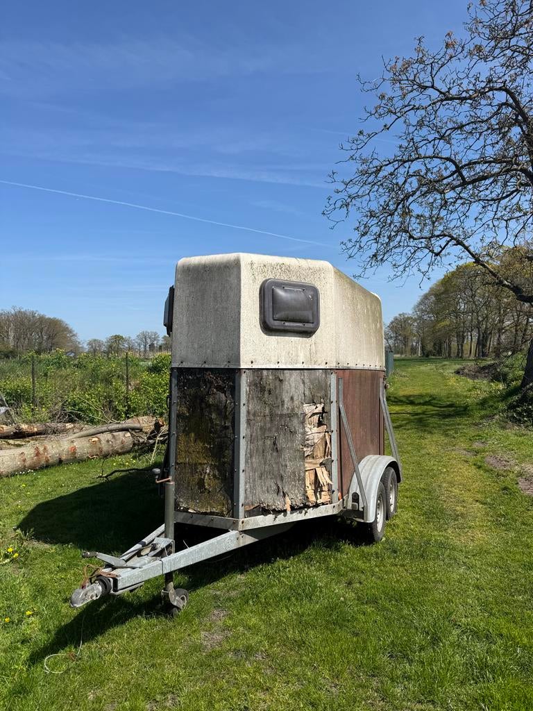 Oude veewagen, twee paarden breed, inclusief kenteken, Ophalen, Gebruikt