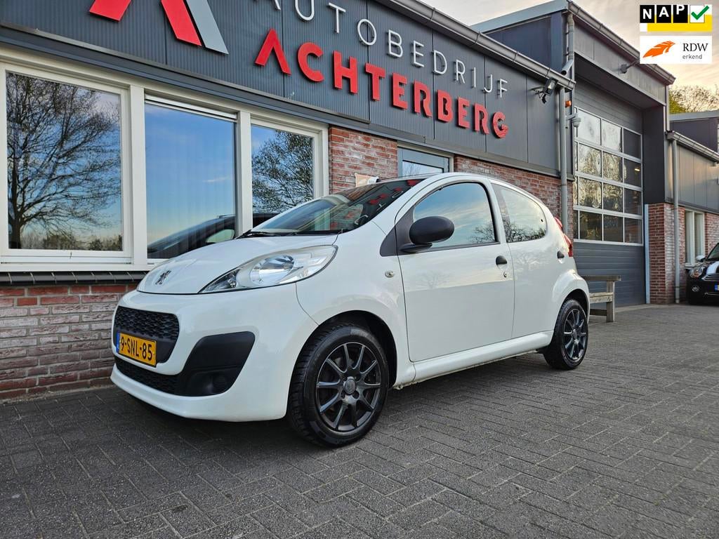 Peugeot 107 1.0 Access Accent 5-Deurs! Airco! LMV Velgen! NA, Auto's, Voorwielaandrijving, Euro 5, Gebruikt, Electronic Stability Program (ESP)