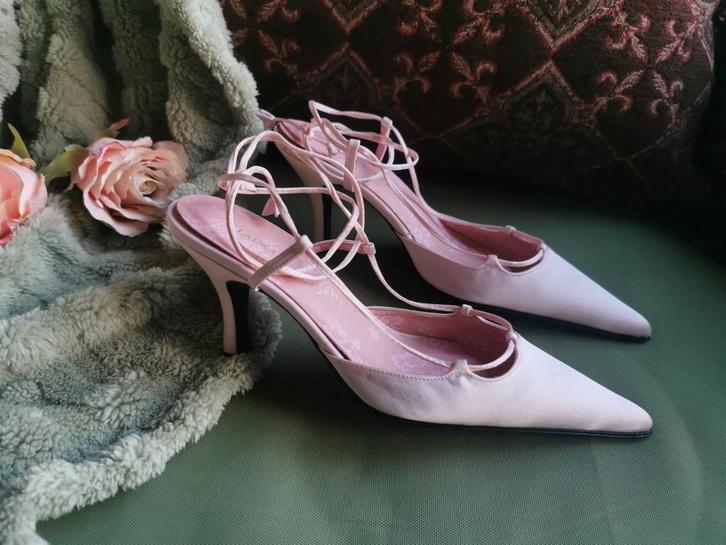 Laura Ashley pumps zacht roze als nieuw! Maat 36 Miekje, Kleding | Dames, Schoenen, Nieuw, Roze, Ophalen of Verzenden